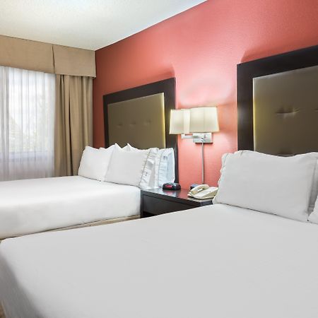 Holiday Inn Express Hotel & Suites Kendall East-Miami By Ihg Экстерьер фото
