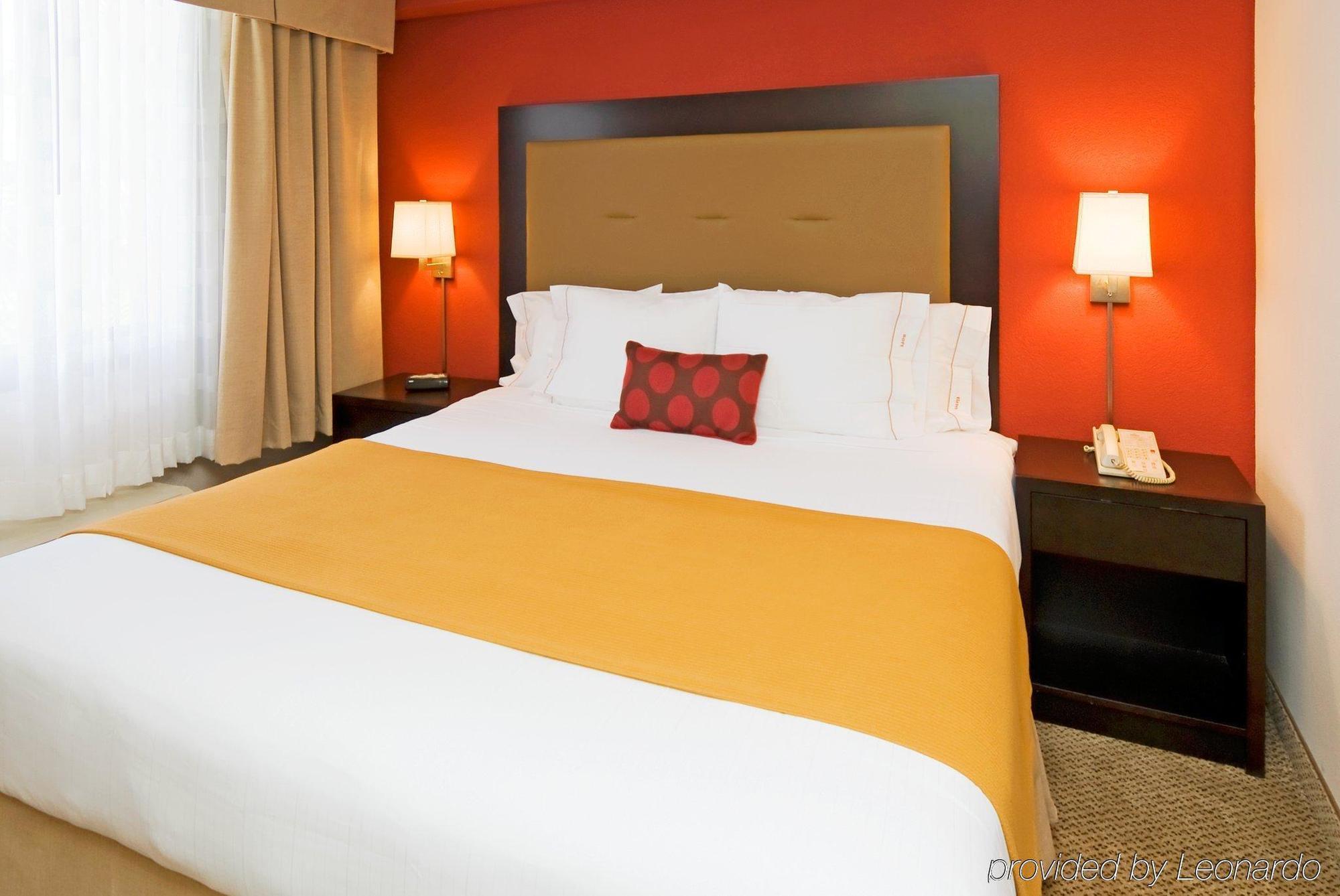Holiday Inn Express Hotel & Suites Kendall East-Miami By Ihg Номер фото