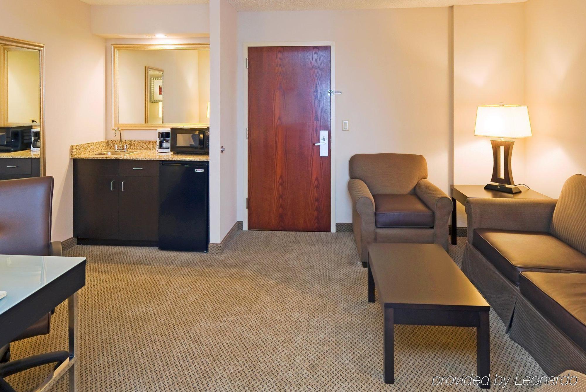 Holiday Inn Express Hotel & Suites Kendall East-Miami By Ihg Интерьер фото